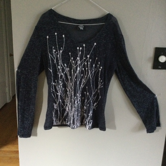 Avalove V-Neck Sheer “Trees” Tee - Picture 1 of 4